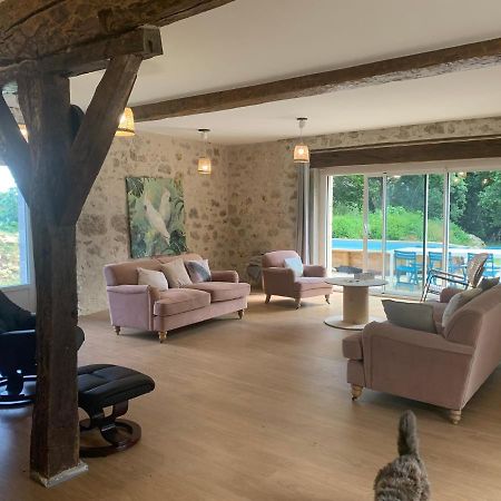 Maison Papillon Gite De Ressourcement Lusignan-Petit Esterno foto