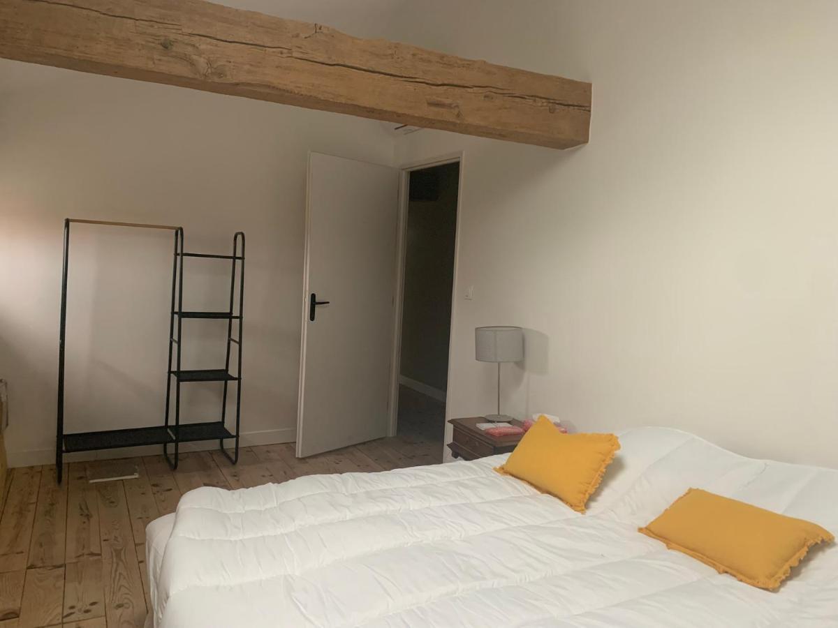 Maison Papillon Gite De Ressourcement Lusignan-Petit Esterno foto
